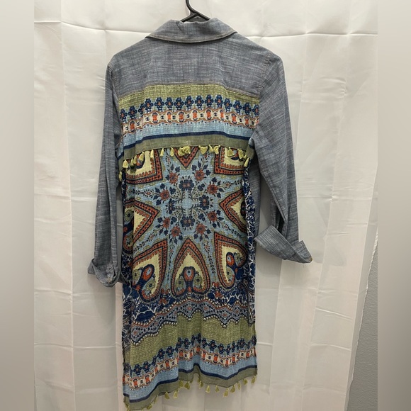 Women’s long button up shirt #23 - Picture 2 of 3